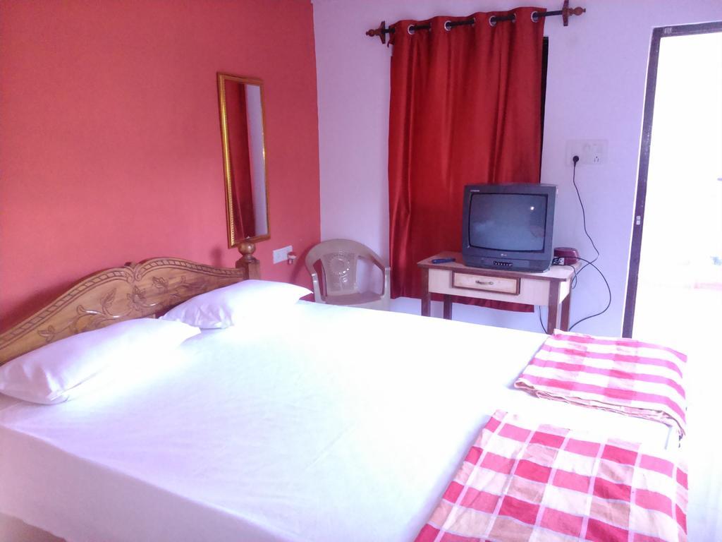 La Blanche Guest House Calangute Room photo